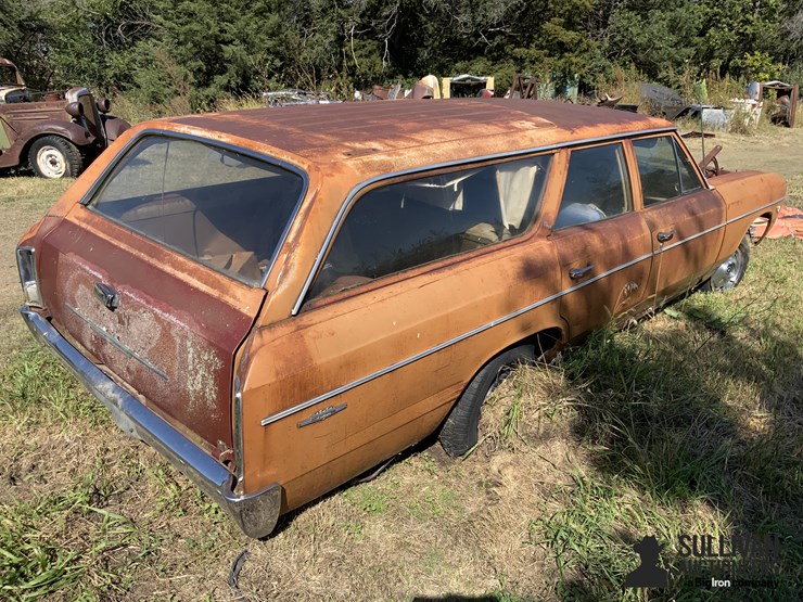 1966-chevrolet-chevelle-wagon-image-5