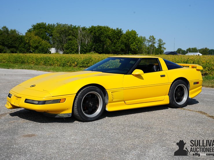 run-#121---1995-chevrolet-corvette-coupe-image-1