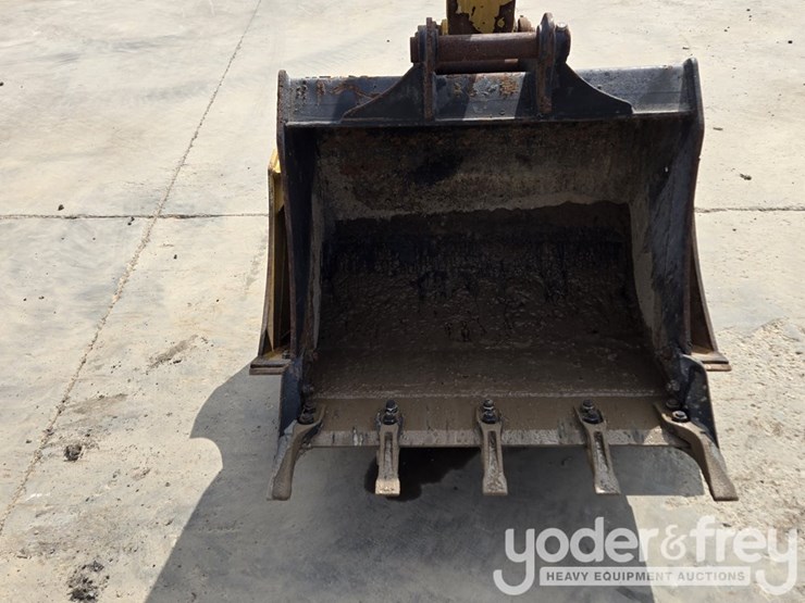 2014-caterpillar-307e2-image-11