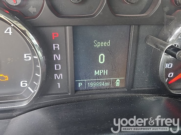 2016-chevrolet-silverado-image-43