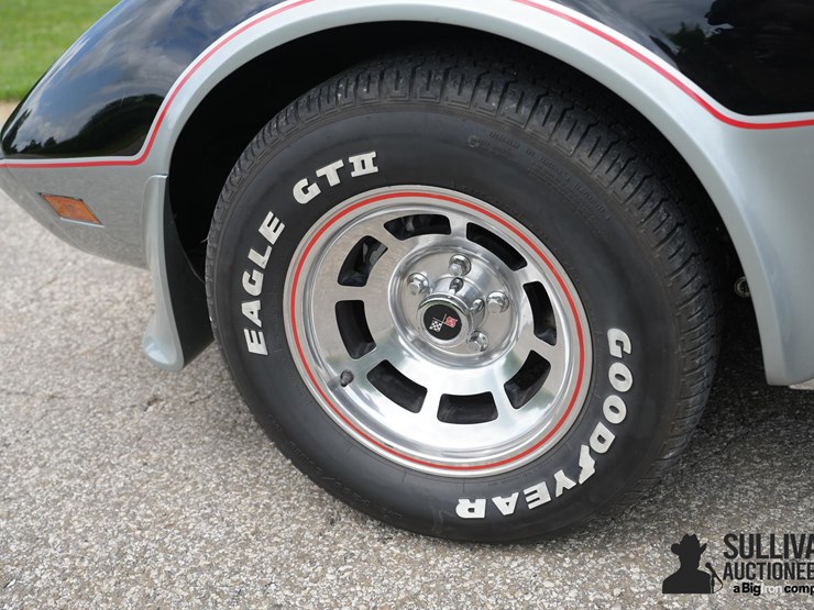 run-#63---1978-chevrolet-corvette-coupe-25th-anniversary-edition-image-13