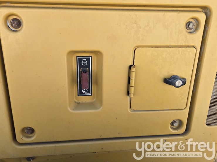 2016-caterpillar-12m3-image-57
