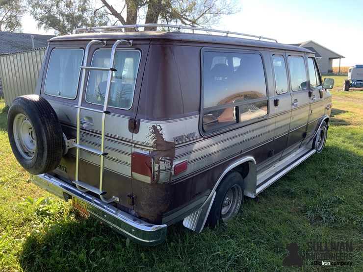 1987-chevrolet-20-conversion-van-image-5