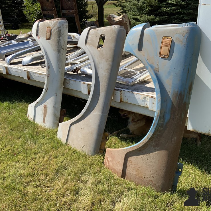 1970-72 Chevrolet Front LH Pickup Fenders