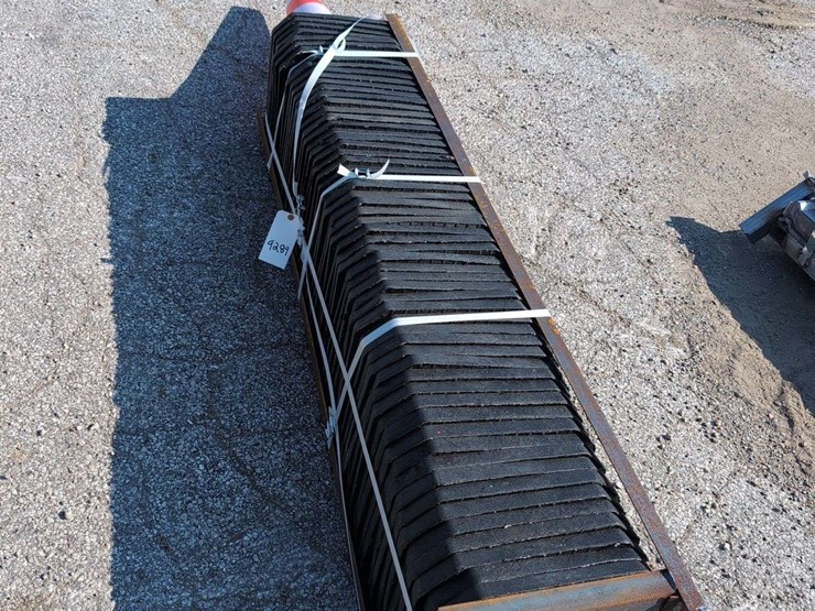 (60)-kj-highway-traffic-cones---28"-x-14"-image-1