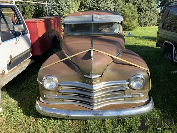 1947-plymouth-special-deluxe-car-image-2