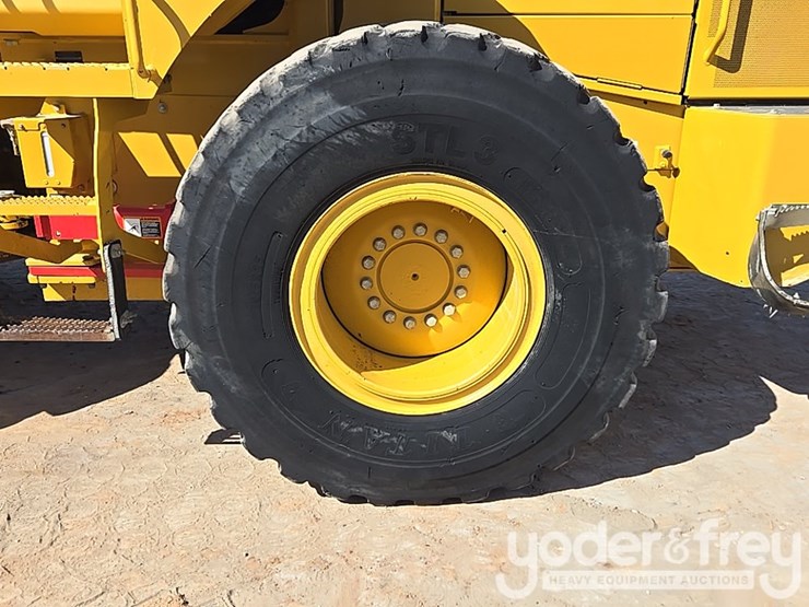 2019-deere-524l-image-13