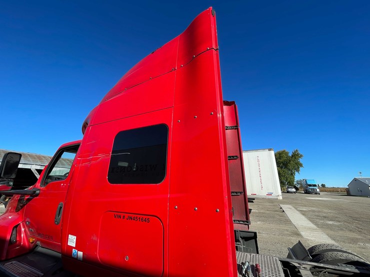 #400-•-2018-international-semi-tractor-(has-wi-title)-(denmark,-wi)-image-52