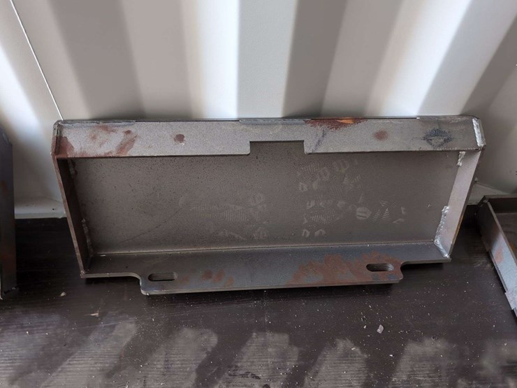 (1)-mini-skid-steer-plate-image-2