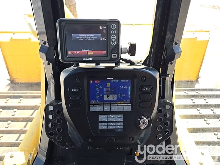 2022-komatsu-d71pxi-24-image-70