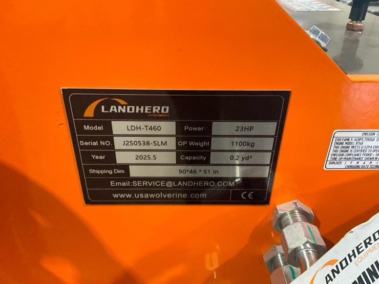#1008-•-new-land-hero-ldh-t460-mini-track-skid-steer-loader-image-16