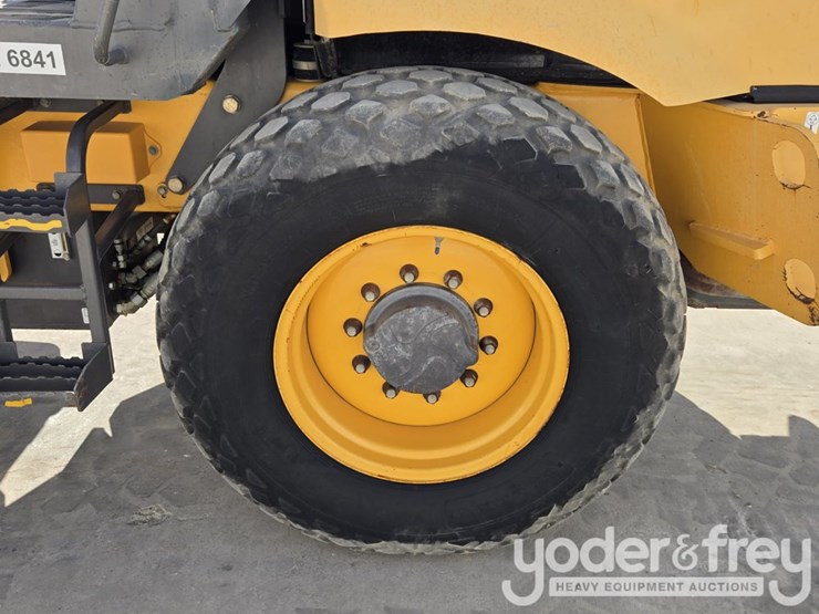 2018-volvo-sd75b-image-16