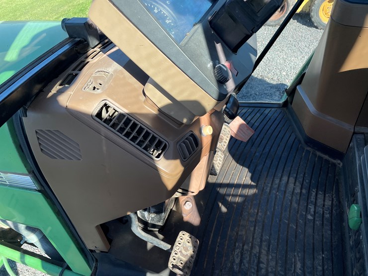 1993-john-deere-6200-image-33