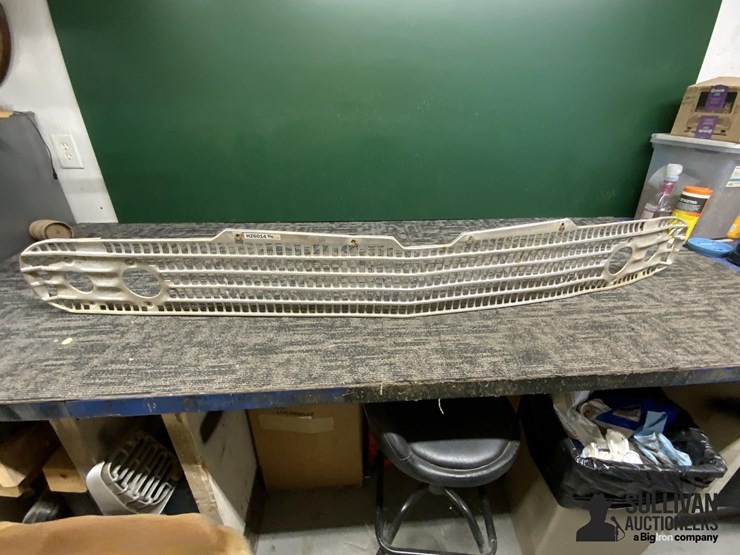 1958-chevrolet-impala-grille-image-2