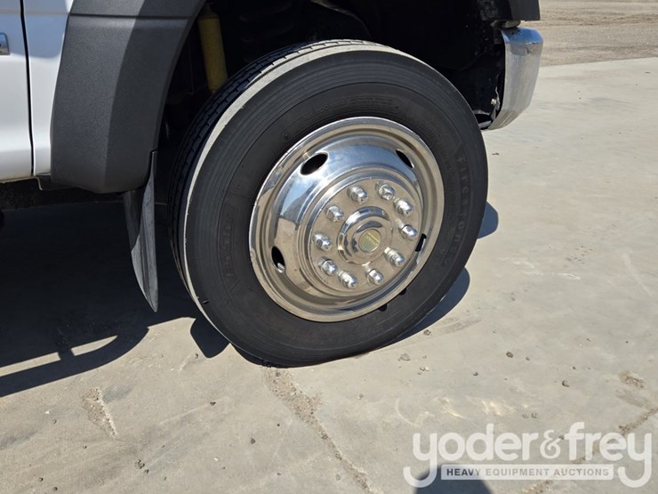 2017-ford-f550-image-12