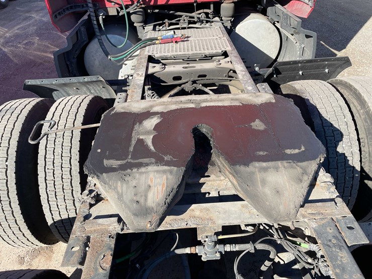 #400-•-2018-international-semi-tractor-(has-wi-title)-(denmark,-wi)-image-44