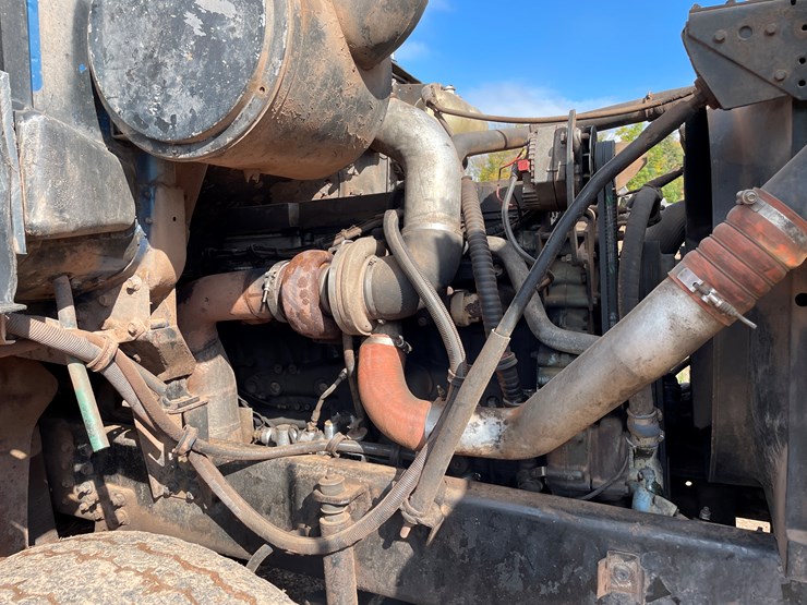 #412-•-1988-white-gmc/autocar-quad-axle-dump-truck-(title-in-delay)-(wakefield,-mi)-image-55