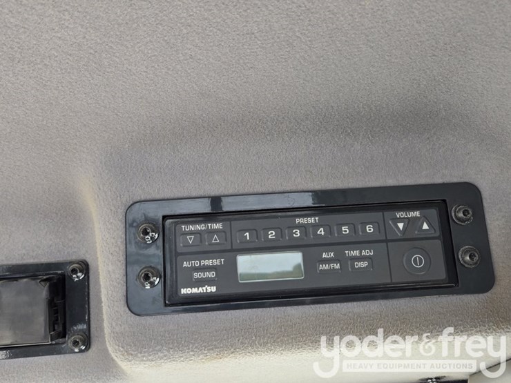 2018-komatsu-d61pxi-24-image-48