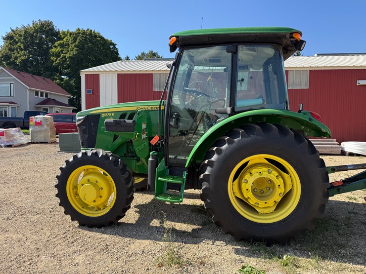 john-deere-5075e-image-19