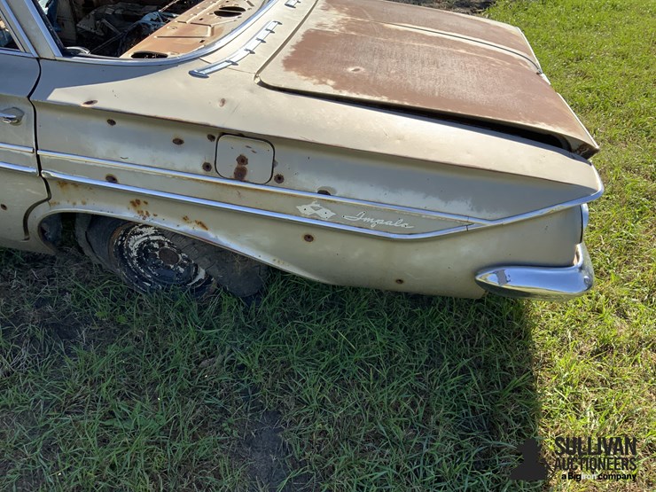 1961-chevrolet-4-dr.-impala-image-19