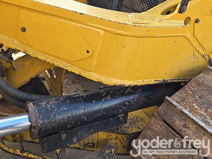 2019-caterpillar-d6-lgp-image-27