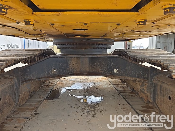 2023-komatsu-pc490-lc-11-image-36