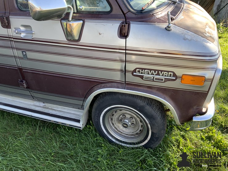 1987-chevrolet-20-conversion-van-image-12