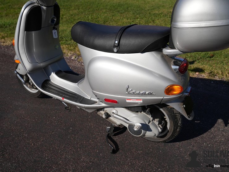 run-#26---2002-vespa-piaggio-et4-150-scooter-image-14