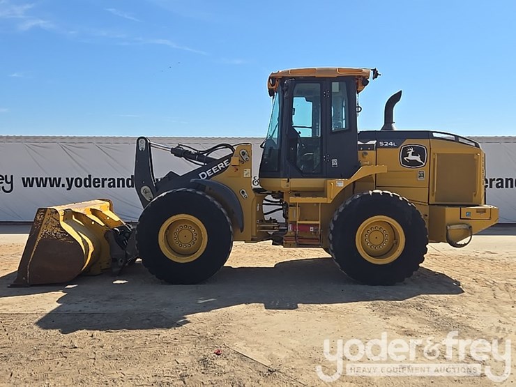 2019-deere-524l-image-2