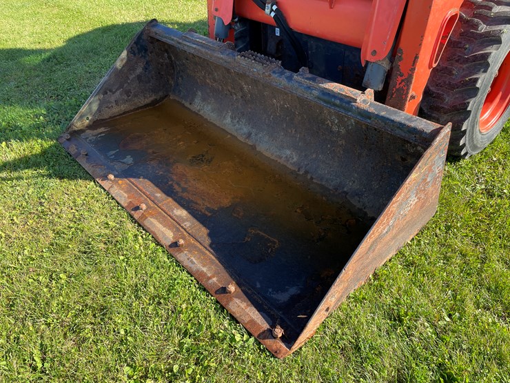 2023-kubota-ssv65-image-8