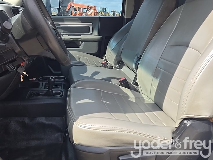 2015-dodge-ram-5500-image-75