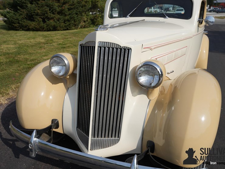 run-#93---1937-packard-114"-2-door-coupe-image-10