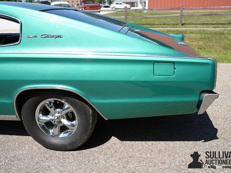run-#135---1966-dodge-charger-coupe-image-17