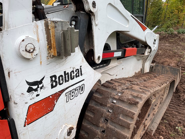 2017-bobcat-t870-image-27