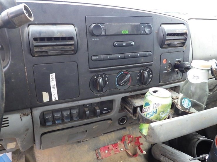 2006-ford-f350-image-28