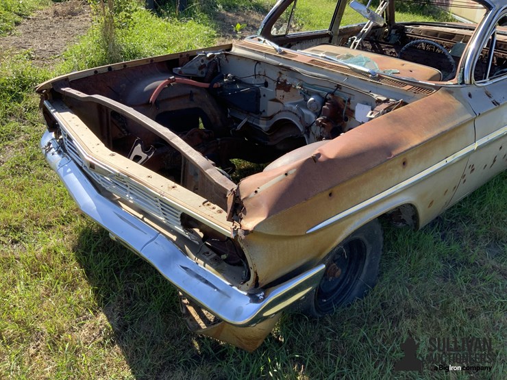 1961-chevrolet-4-dr.-impala-image-9