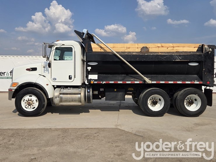 2018-peterbilt-348-image-5