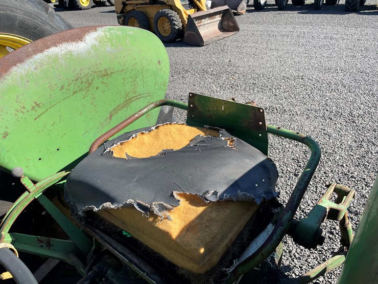 1963-john-deere-1010-image-34