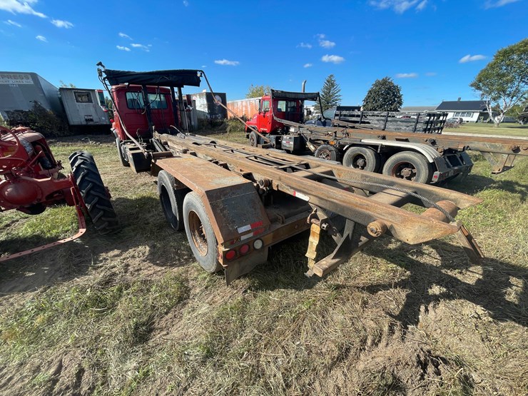 2000-mack-dm690s-image-4