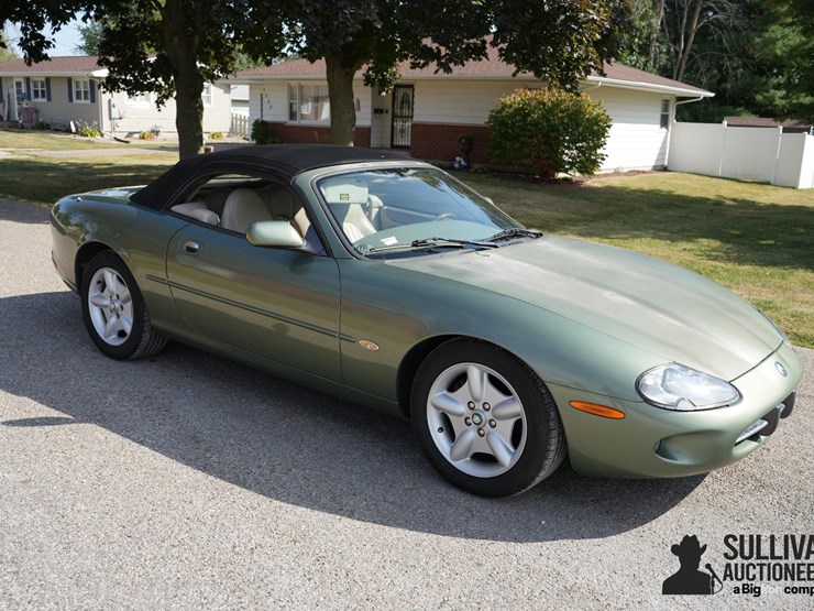 run-#5---1999-jaguar-xk8-convertible-image-3