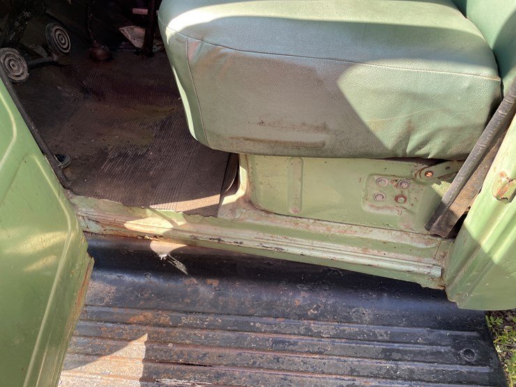 #422-•-1947-ford-1-1/2-ton-stake/flatbed-truck-(has-mi-title)-(houghton,-mi)-image-40