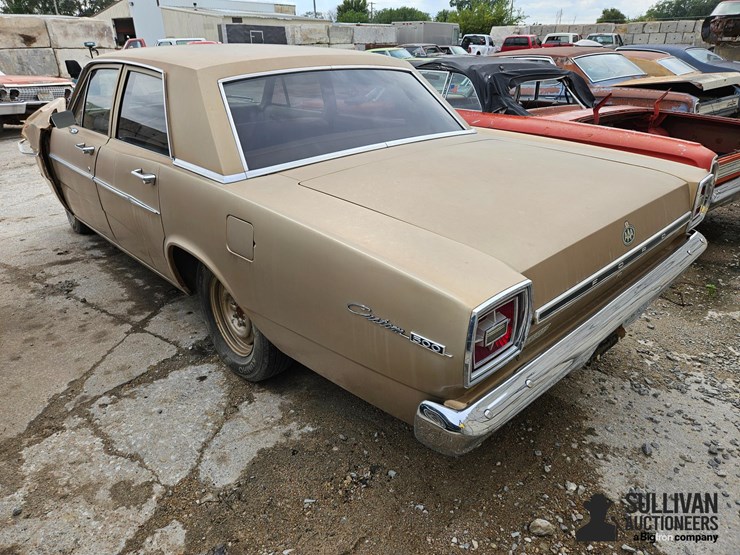 1966-ford-500-image-7