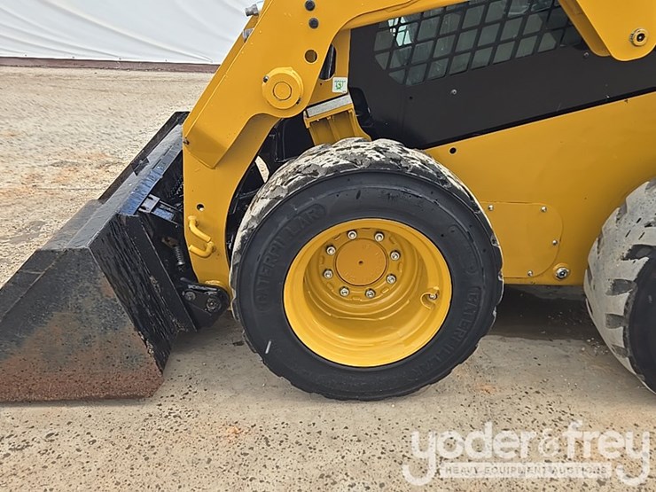 2016-caterpillar-232d-image-12