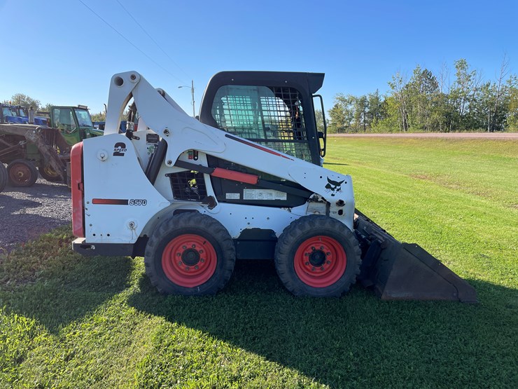2015-bobcat-s570-image-6