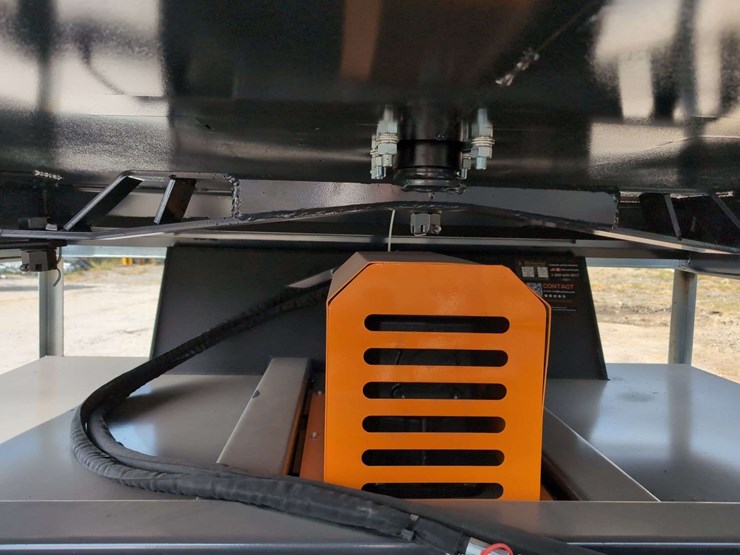 (1)-wolverine-skid-steer-brush-cutter---bc-13-72w-image-4