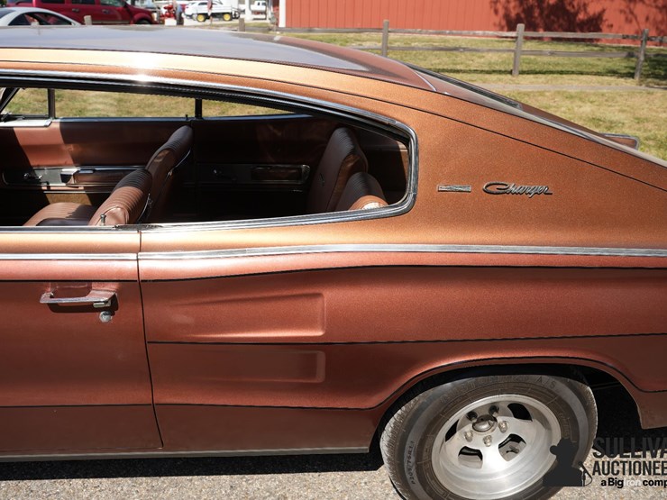 run-#6---1967-dodge-charger-coupe-image-15