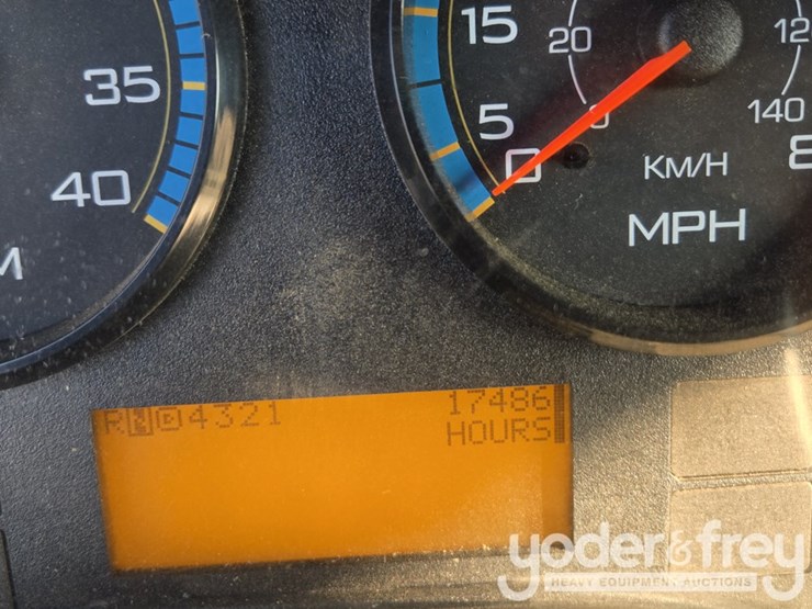 2008-peterbilt-335-image-93