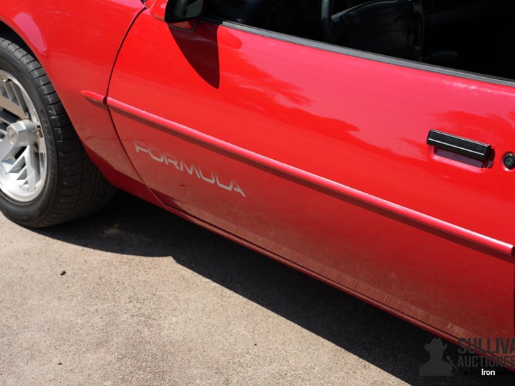 run-#61---1991-pontiac-firebird-formula-ws6-image-18