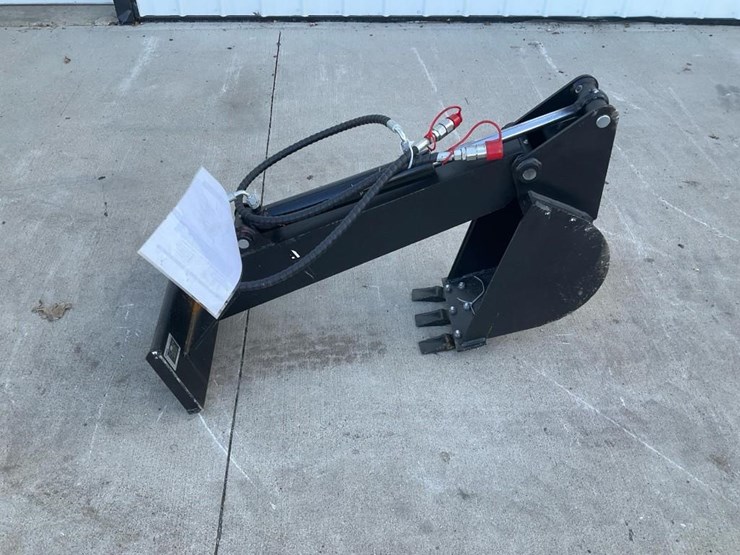 #1353-•-unused-mini-skid-steer-digger-arm-image-1