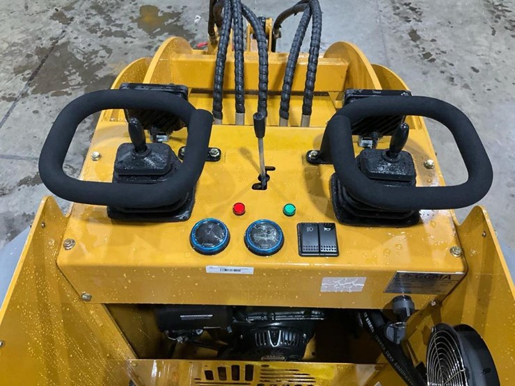 #1017-•-unused-gg385-mini-skid-steer-image-26